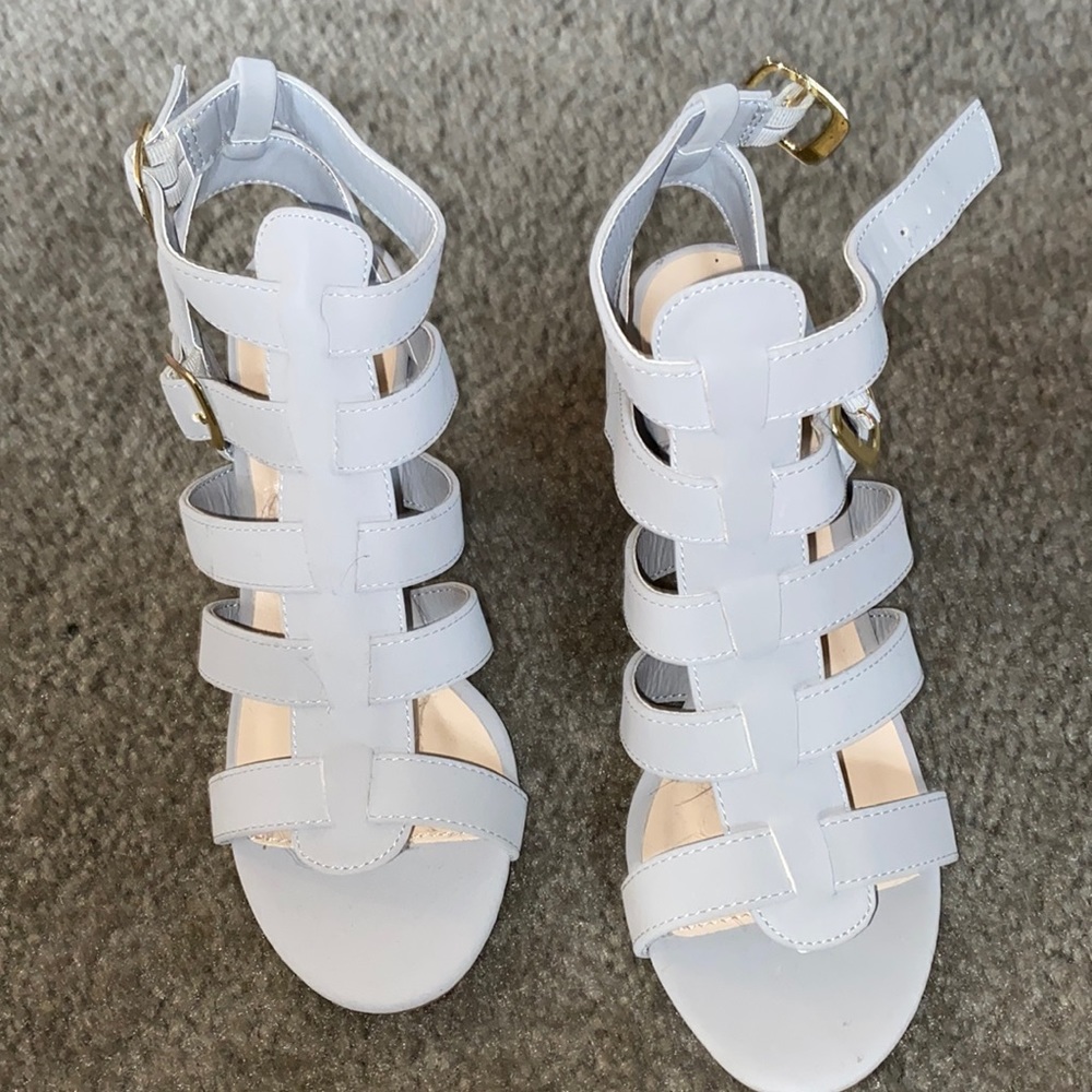 Gray heels from Quipid